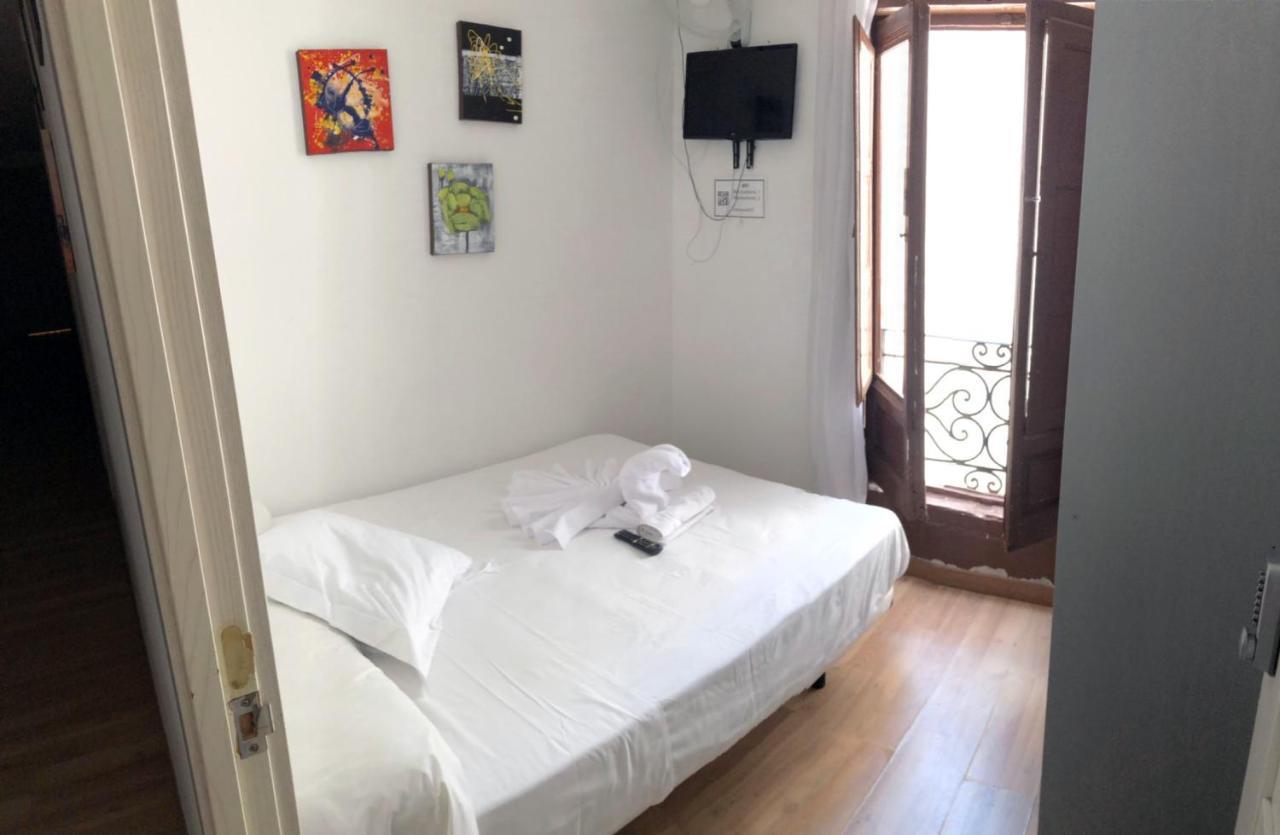 Gran Via Sol Rooms Madrid Exterior foto